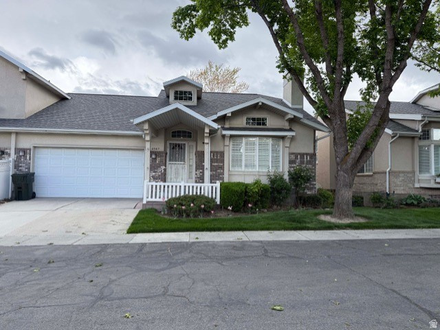 COTTAGE COVE CONDMN - Residential