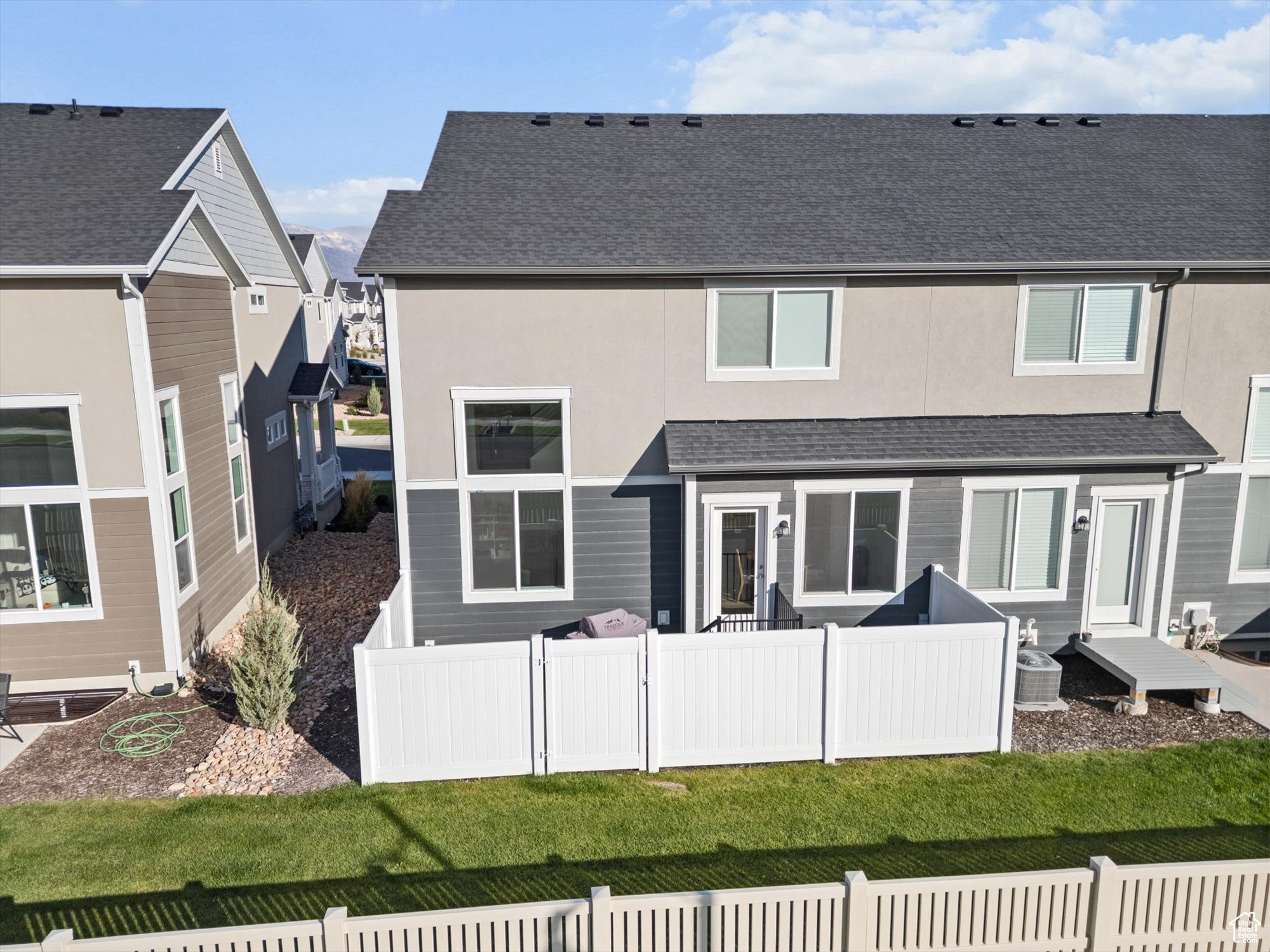 RIDGEHORNE - Residential