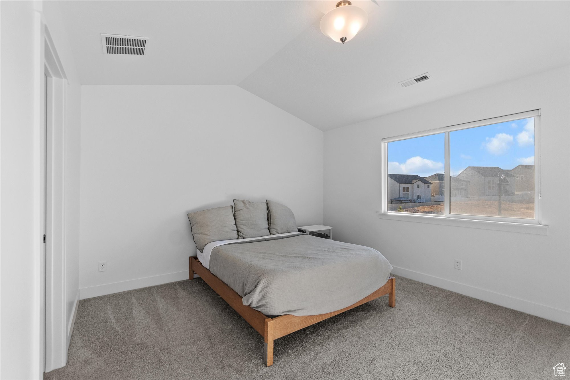 RIDGEHORNE - Residential
