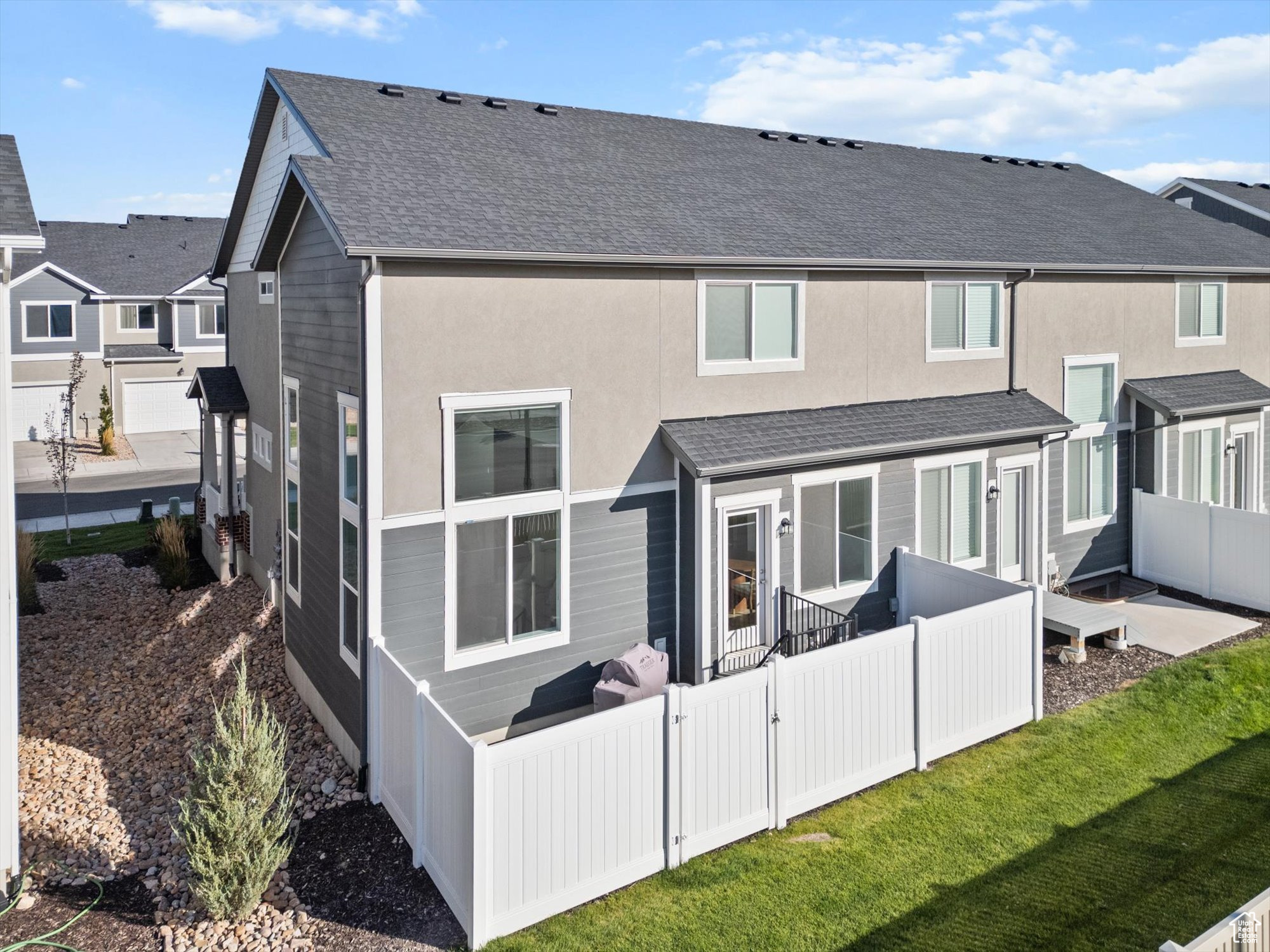 RIDGEHORNE - Residential
