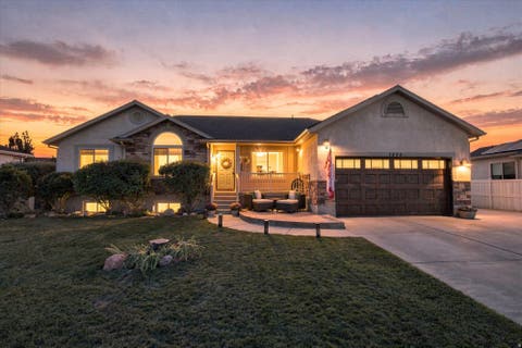 Tiny photo for 1440 S DORAL DR #39, Syracuse, UT 84075 (MLS # 2180317)