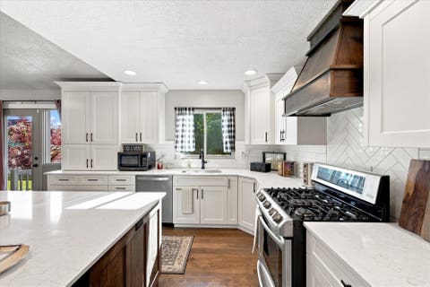 Tiny photo for 1440 S DORAL DR #39, Syracuse, UT 84075 (MLS # 2180317)