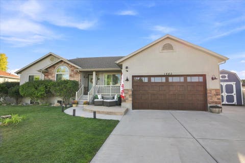 Photo of 1440 S DORAL DR #39, Syracuse, UT 84075 (MLS # 2180317)
