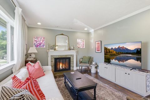 Tiny photo for 557 E SHERMAN AVE, Salt Lake City, UT 84105 (MLS # 2154907)