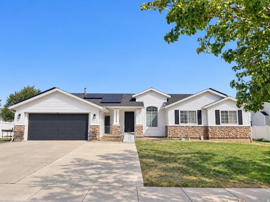 4728 W TRAVIS LN, WEST JORDAN, UT 84088 - Image c948ebbcf7d93dab6980b48ff608dcda/2189307126