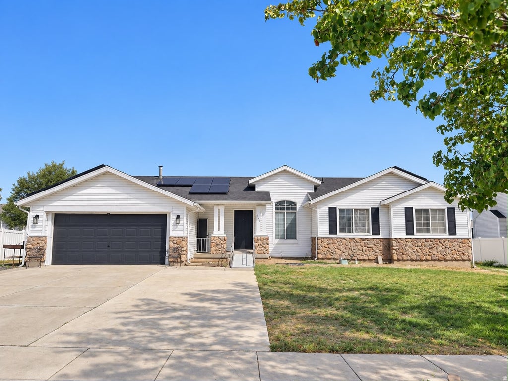 Photo of 4728 W TRAVIS LN, West Jordan, UT 84088 (MLS # 2186457)