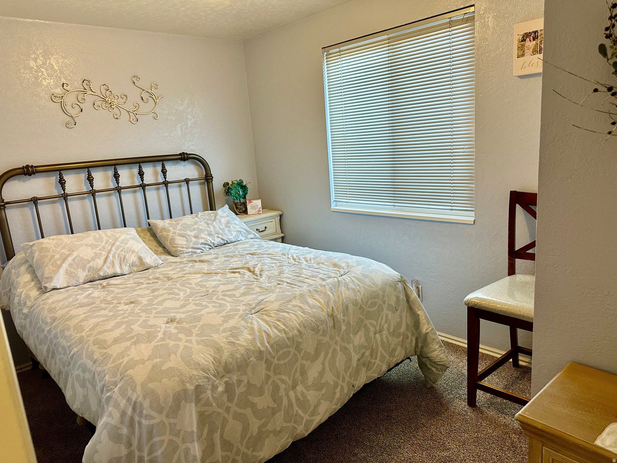 COUNTRY HOLLOW SUB - Residential