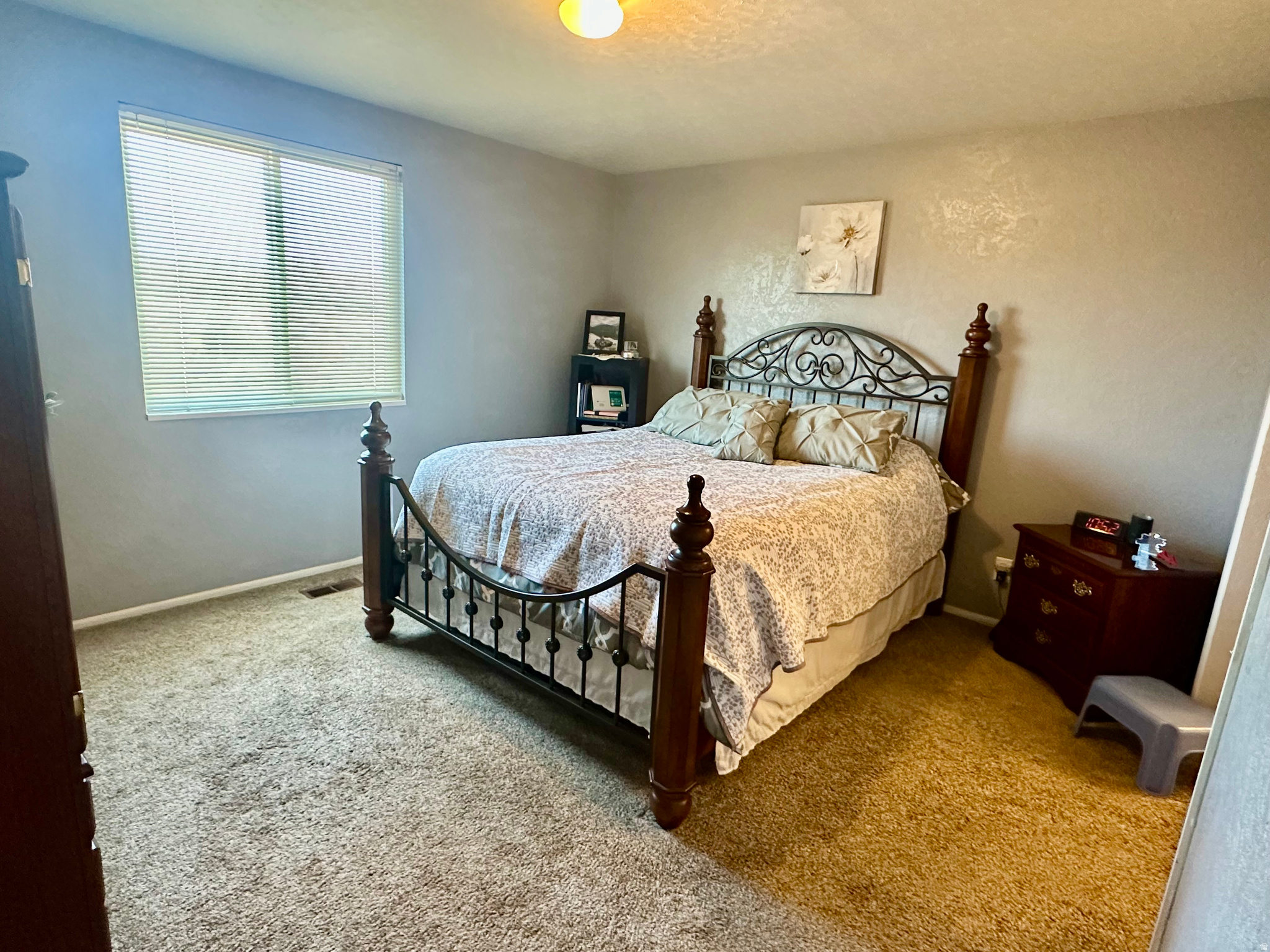 COUNTRY HOLLOW SUB - Residential