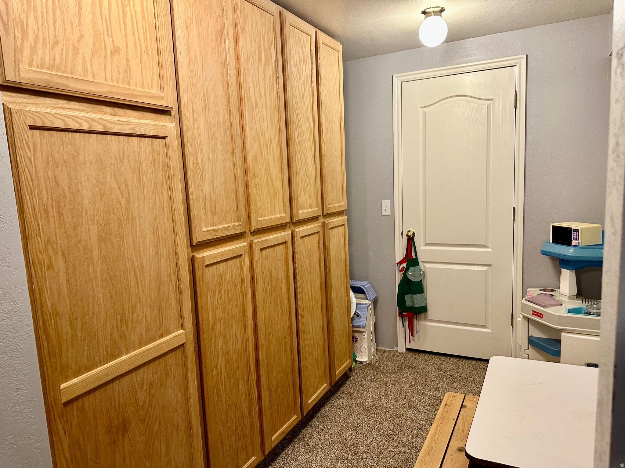 COUNTRY HOLLOW SUB - Residential