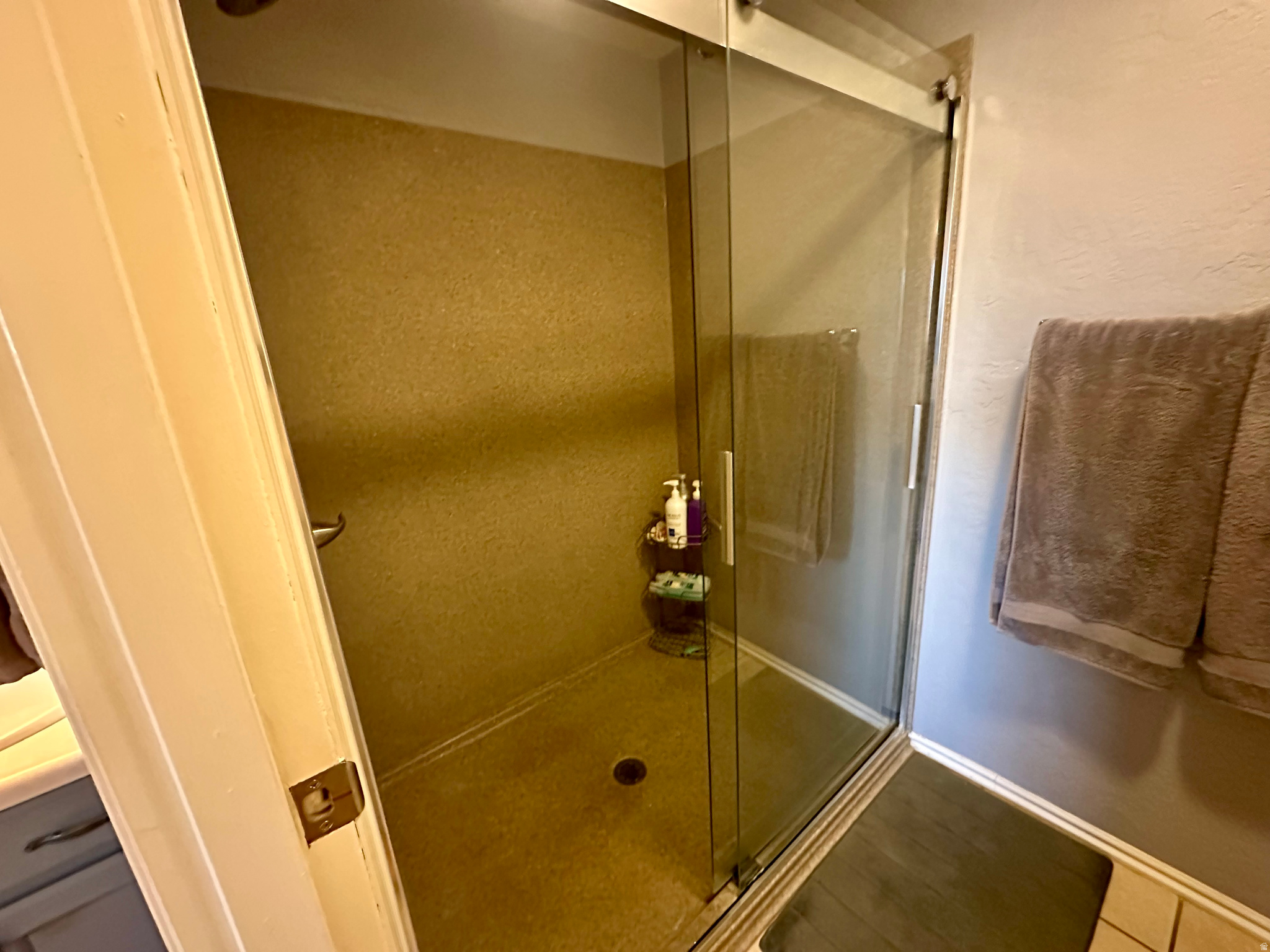 COUNTRY HOLLOW SUB - Residential