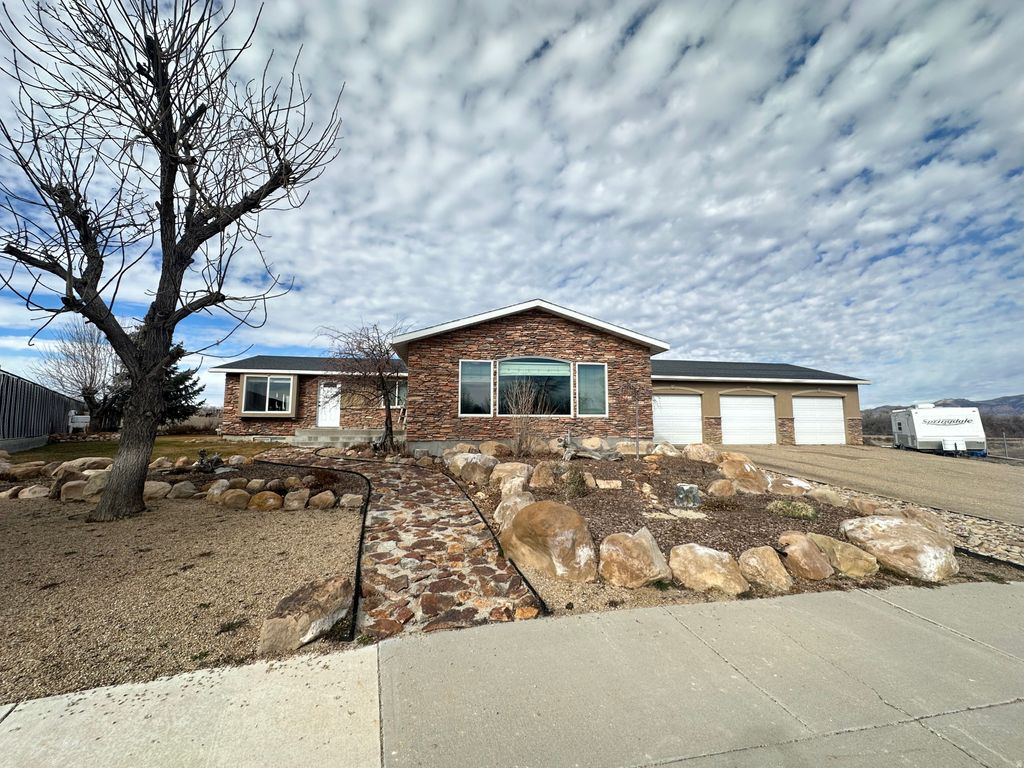 Photo of 2520 S 660 W, Price, UT 84501 (MLS # 2133875)
