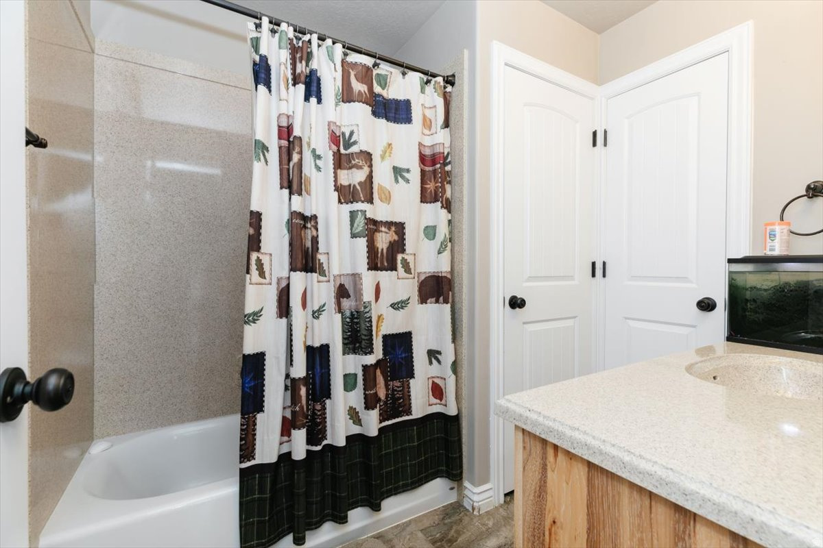 LOT # 6 R&R RANCHETTES SUB - Residential