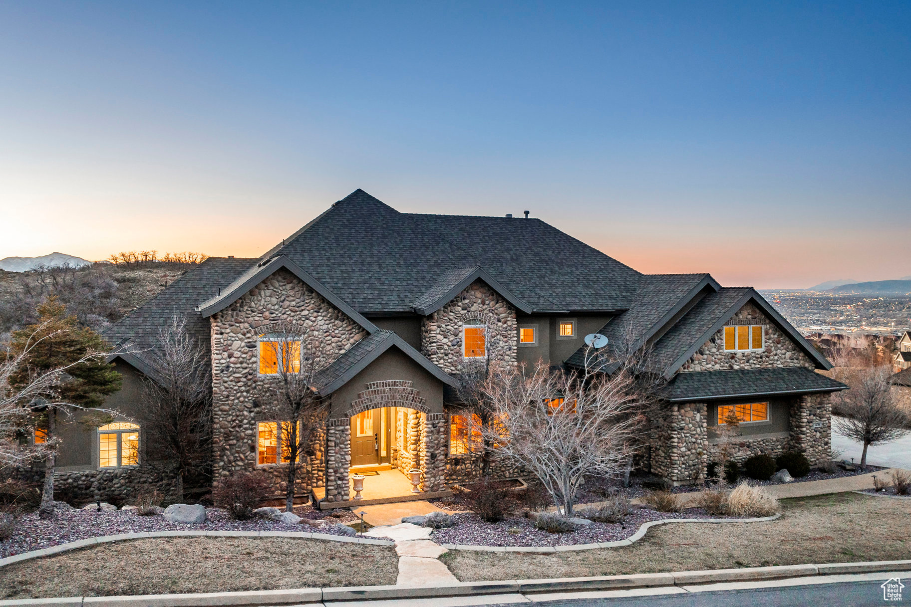 OAK HOLLOW ESTATES - Residential