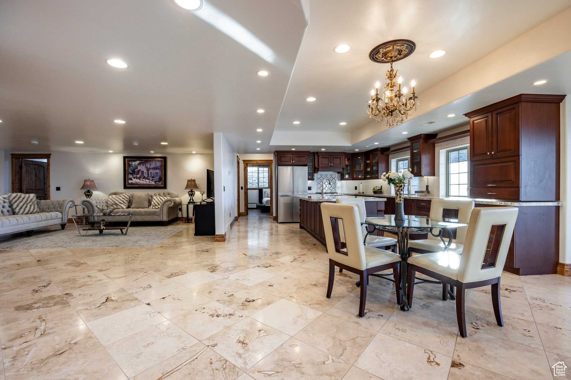 OAK HOLLOW ESTATES - Residential