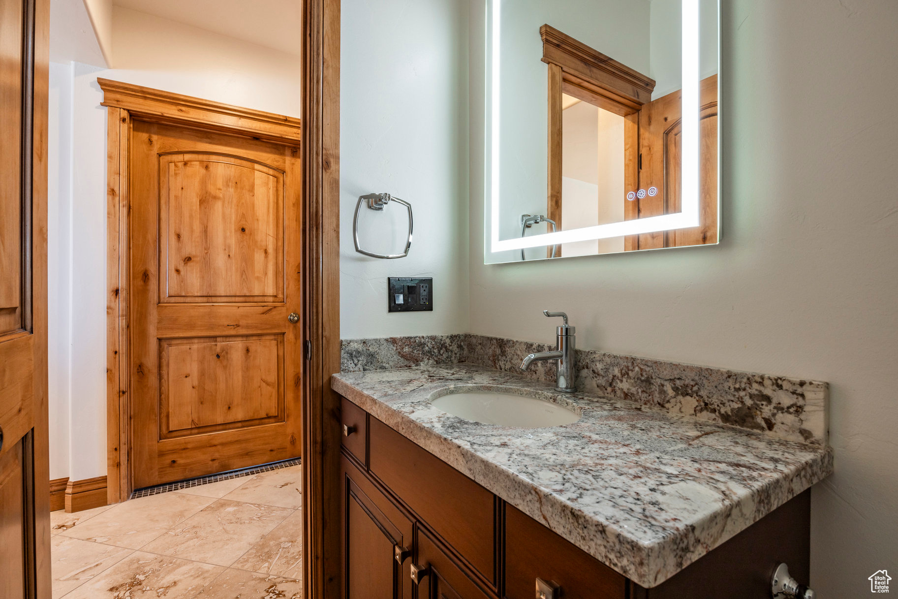 OAK HOLLOW ESTATES - Residential