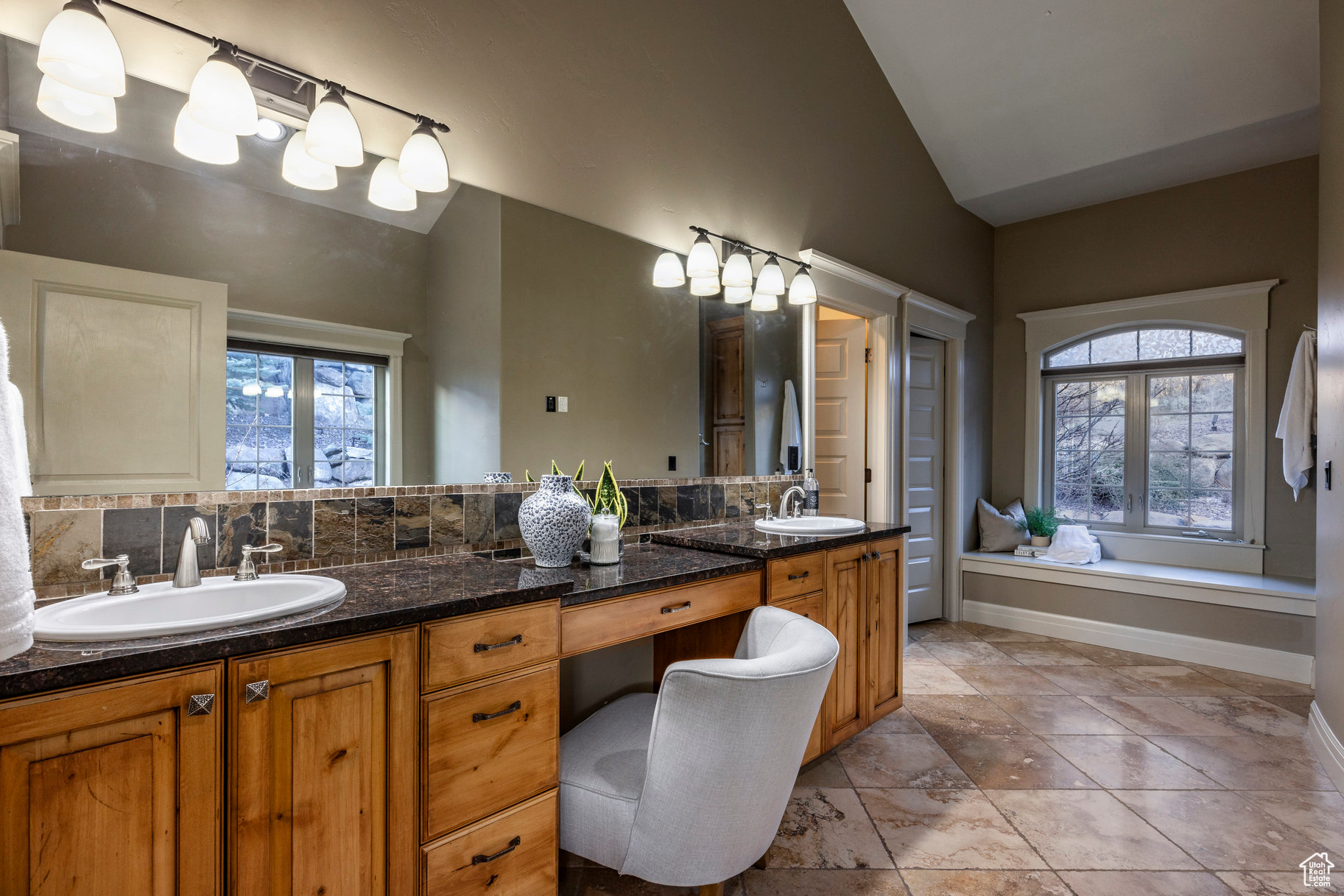 OAK HOLLOW ESTATES - Residential