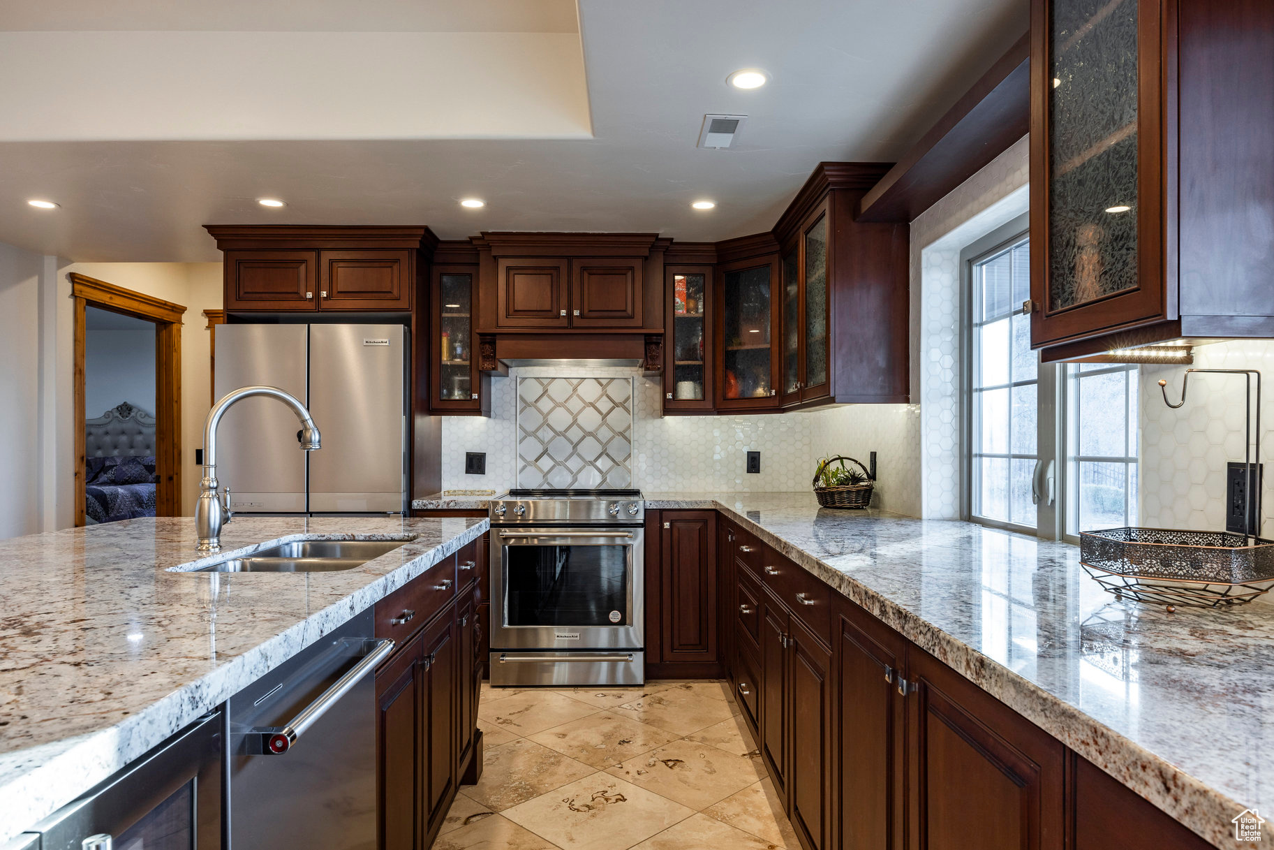 OAK HOLLOW ESTATES - Residential