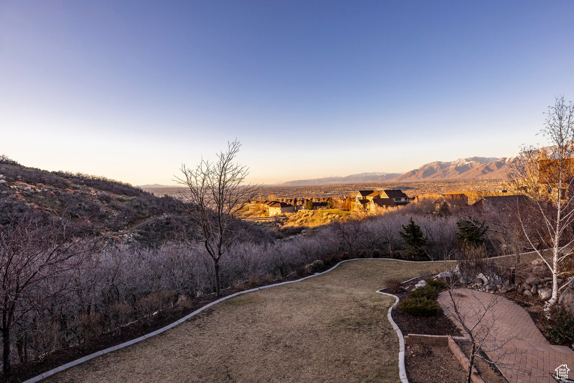 OAK HOLLOW ESTATES - Residential