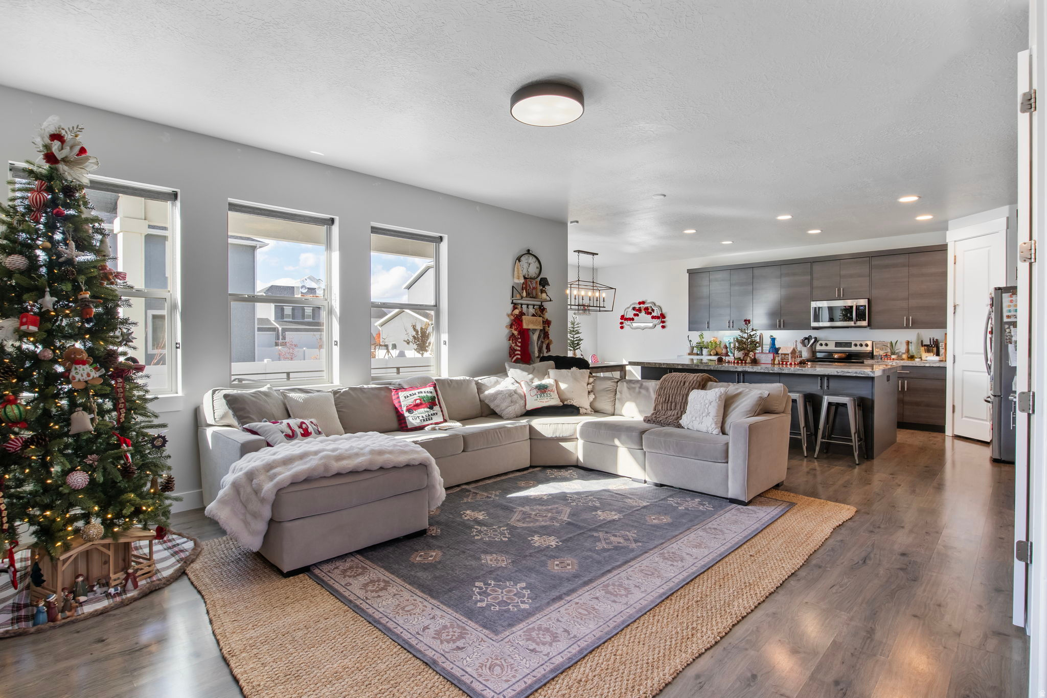 DAPPLE GRAY TRAILS - Residential