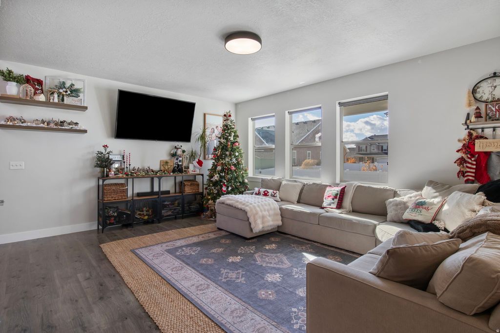 Photo of 592 S 2150 W, Lehi, UT 84043 (MLS # 2130587)