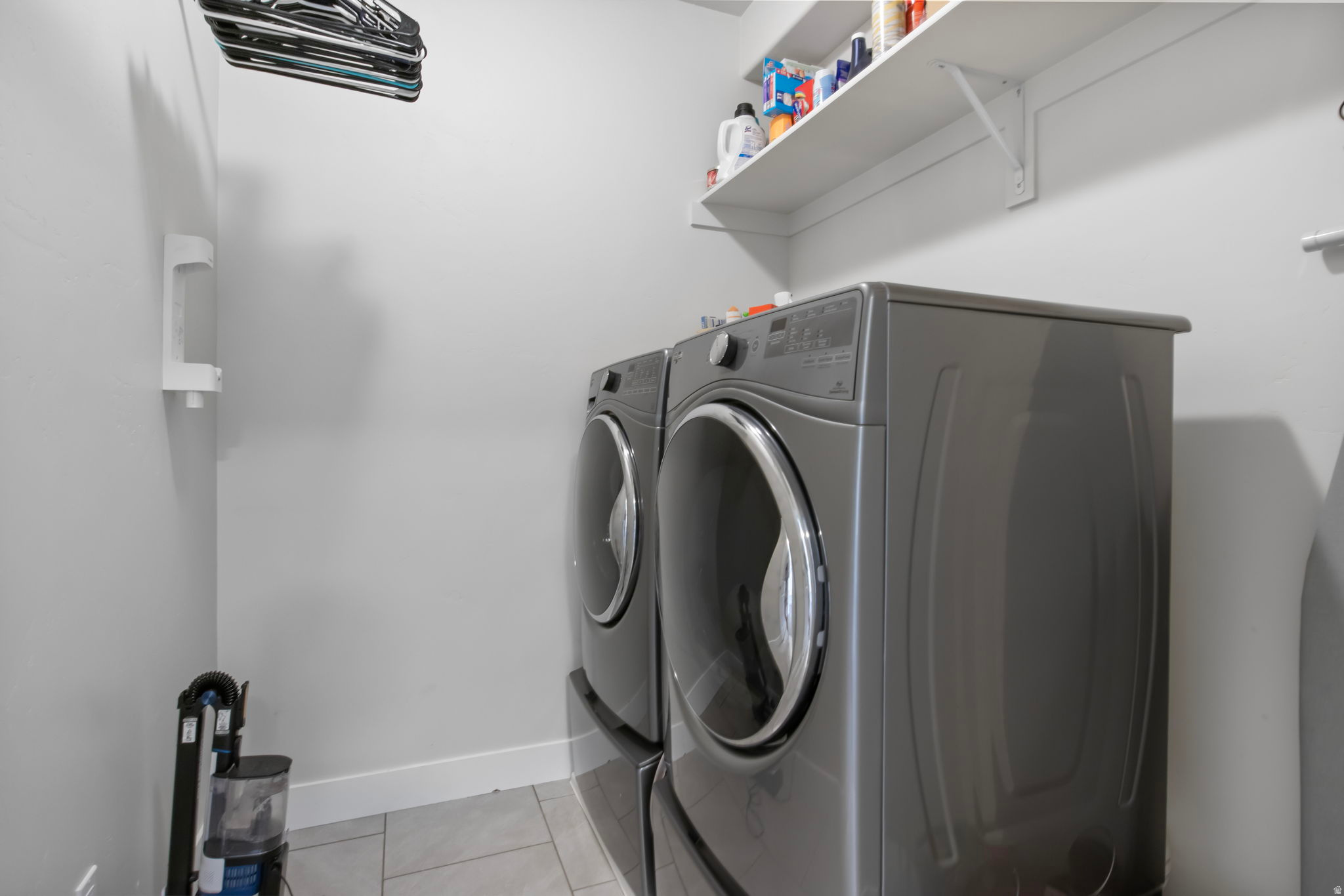 DAPPLE GRAY TRAILS - Residential