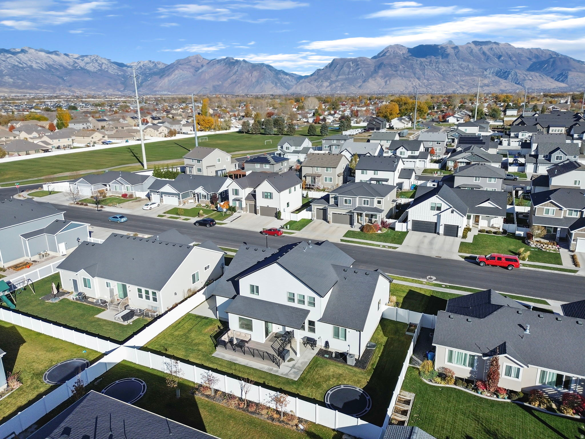 DAPPLE GRAY TRAILS - Residential