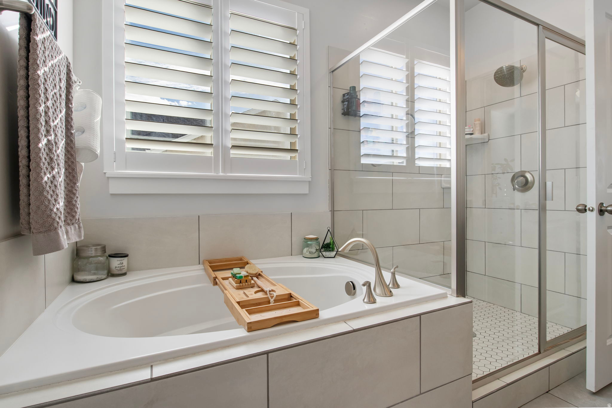 DAPPLE GRAY TRAILS - Residential