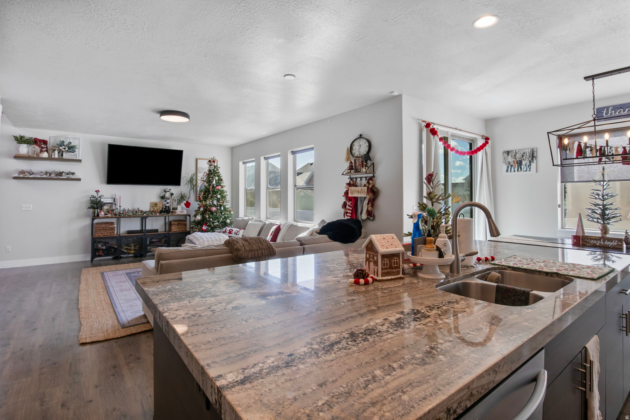 DAPPLE GRAY TRAILS - Residential