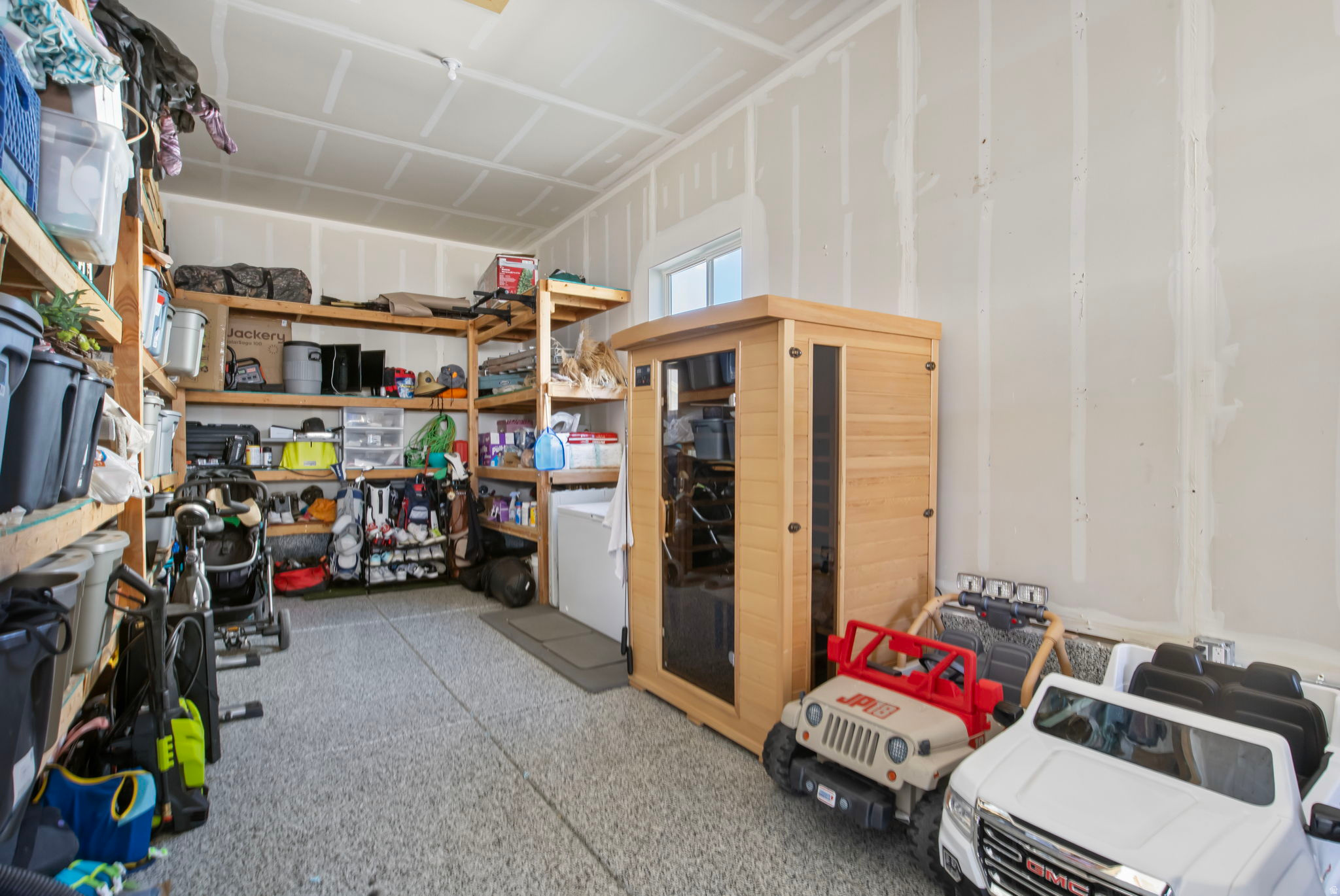 DAPPLE GRAY TRAILS - Residential