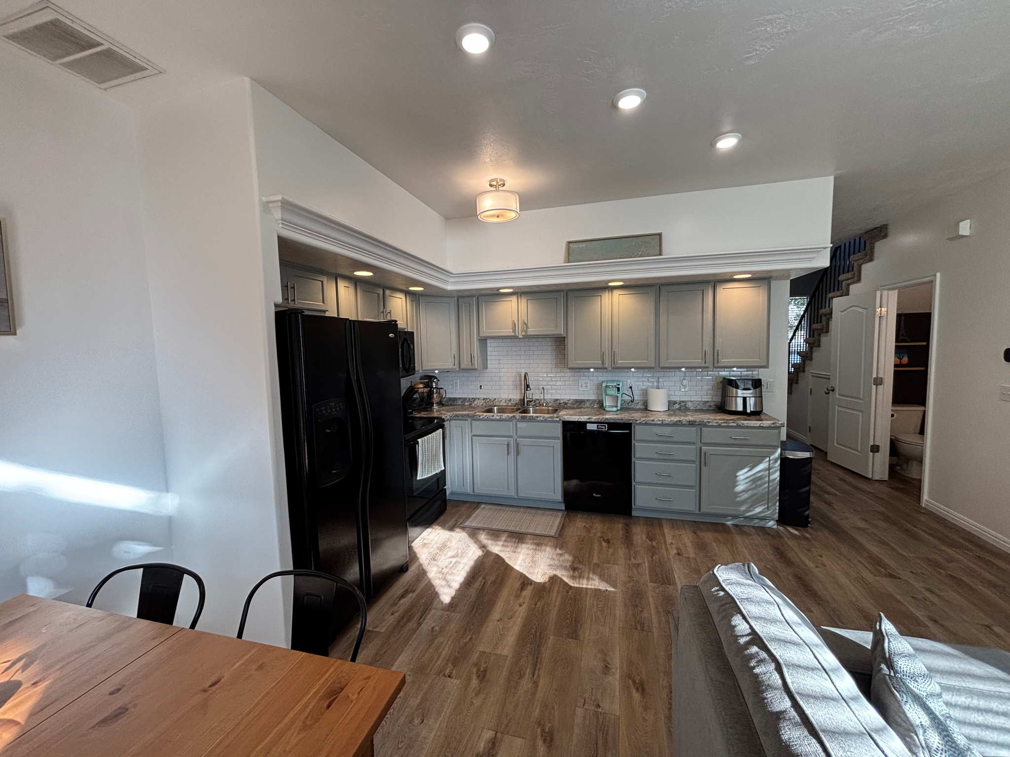 155 N PEREGRINE LN W