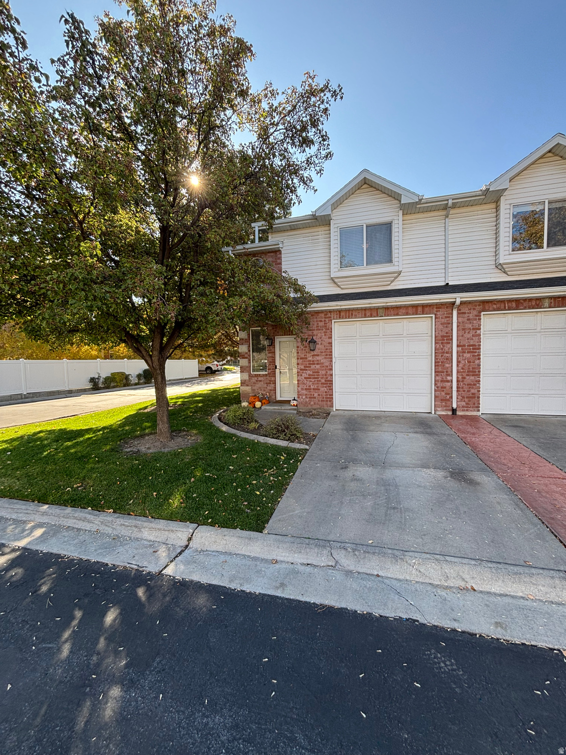 155 N PEREGRINE LN W