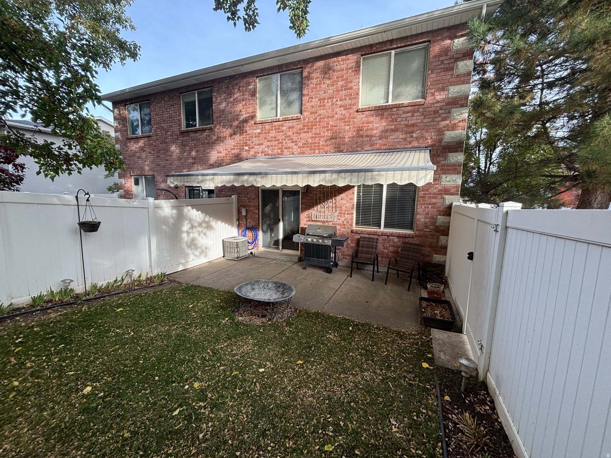 PEREGRINE POINTE - Residential