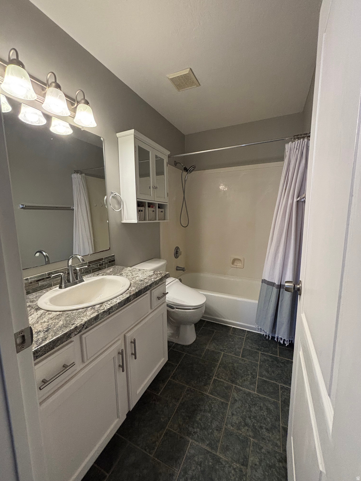 PEREGRINE POINTE - Residential