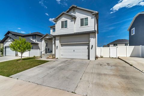 Tiny photo for 7224 N SILVER WAY, Eagle Mountain, UT 84005 (MLS # 2157283)