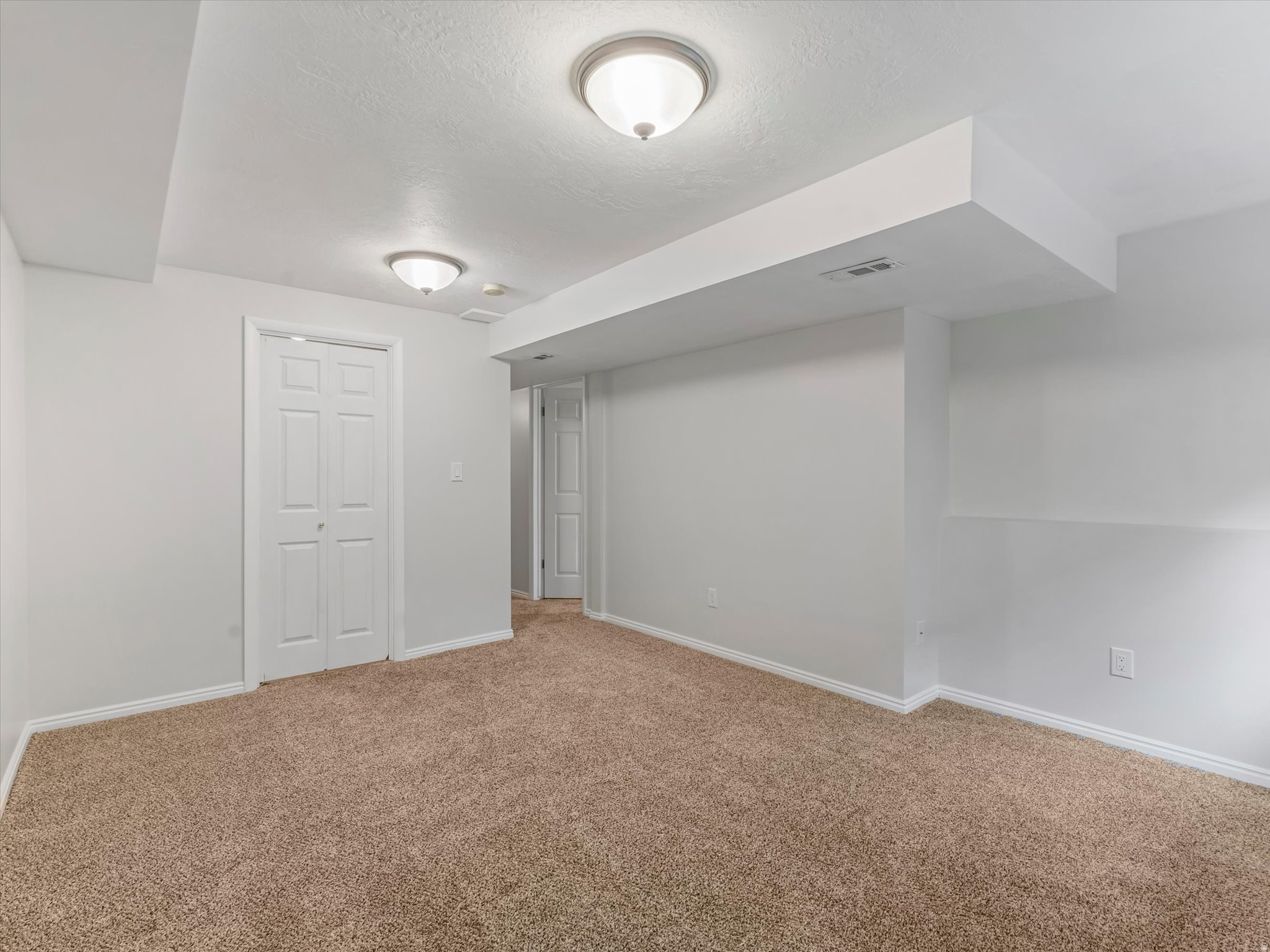 BOUNTIFUL TOWNHOUSE - Residential