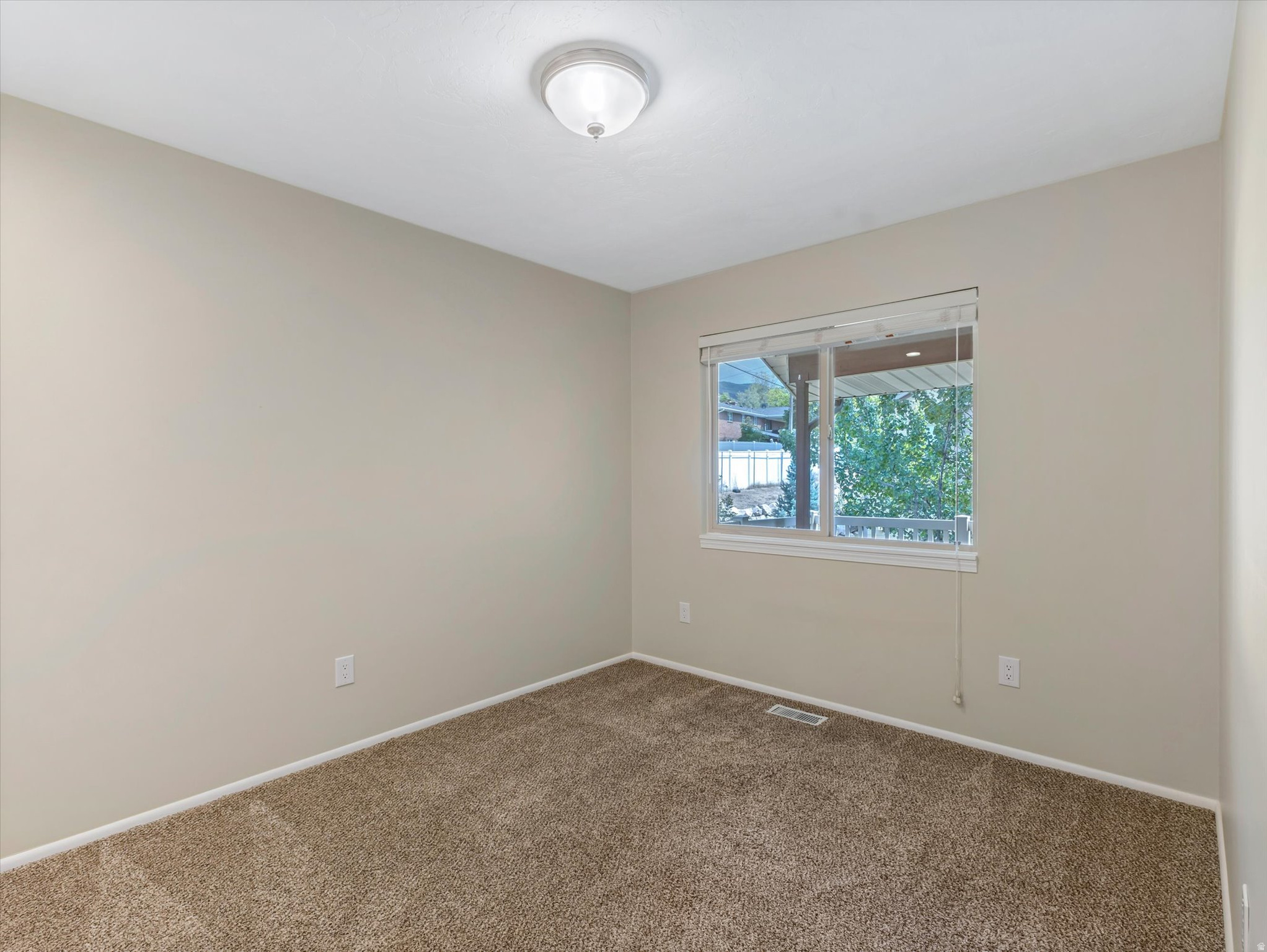 BOUNTIFUL TOWNHOUSE - Residential