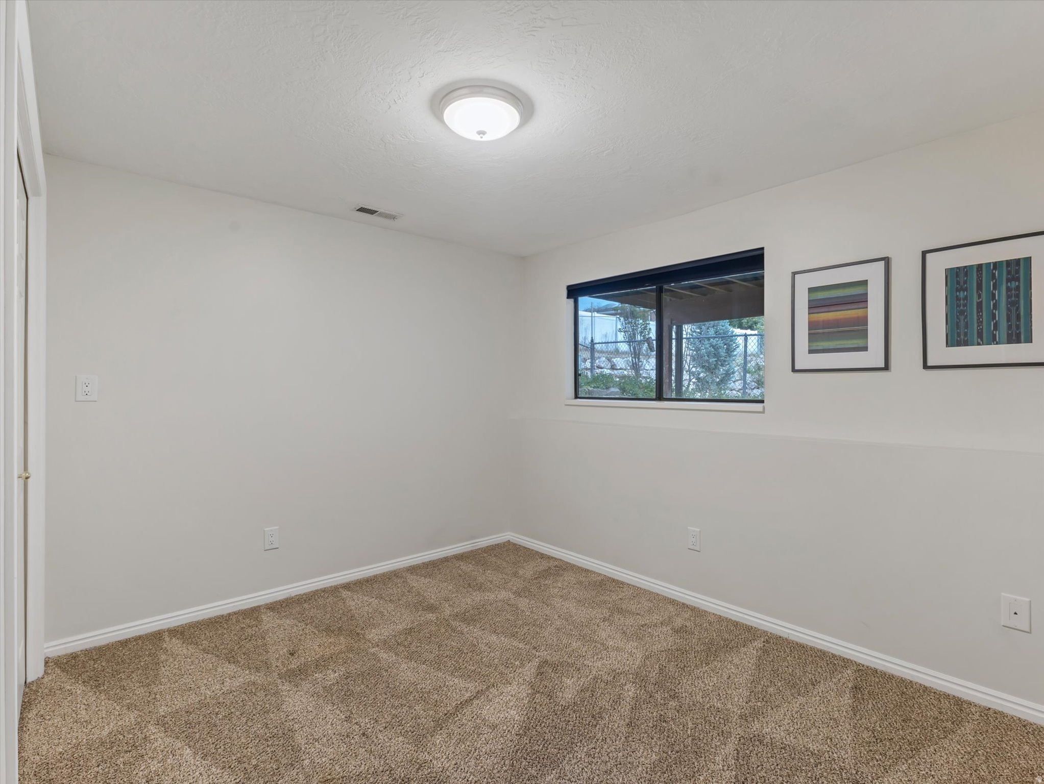 BOUNTIFUL TOWNHOUSE - Residential