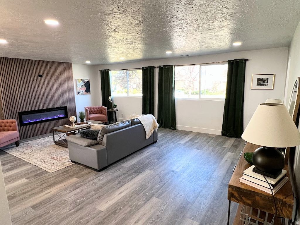 Photo of 1448 E ESTRELLITA DR, Sandy, UT 84093 (MLS # 2147133)