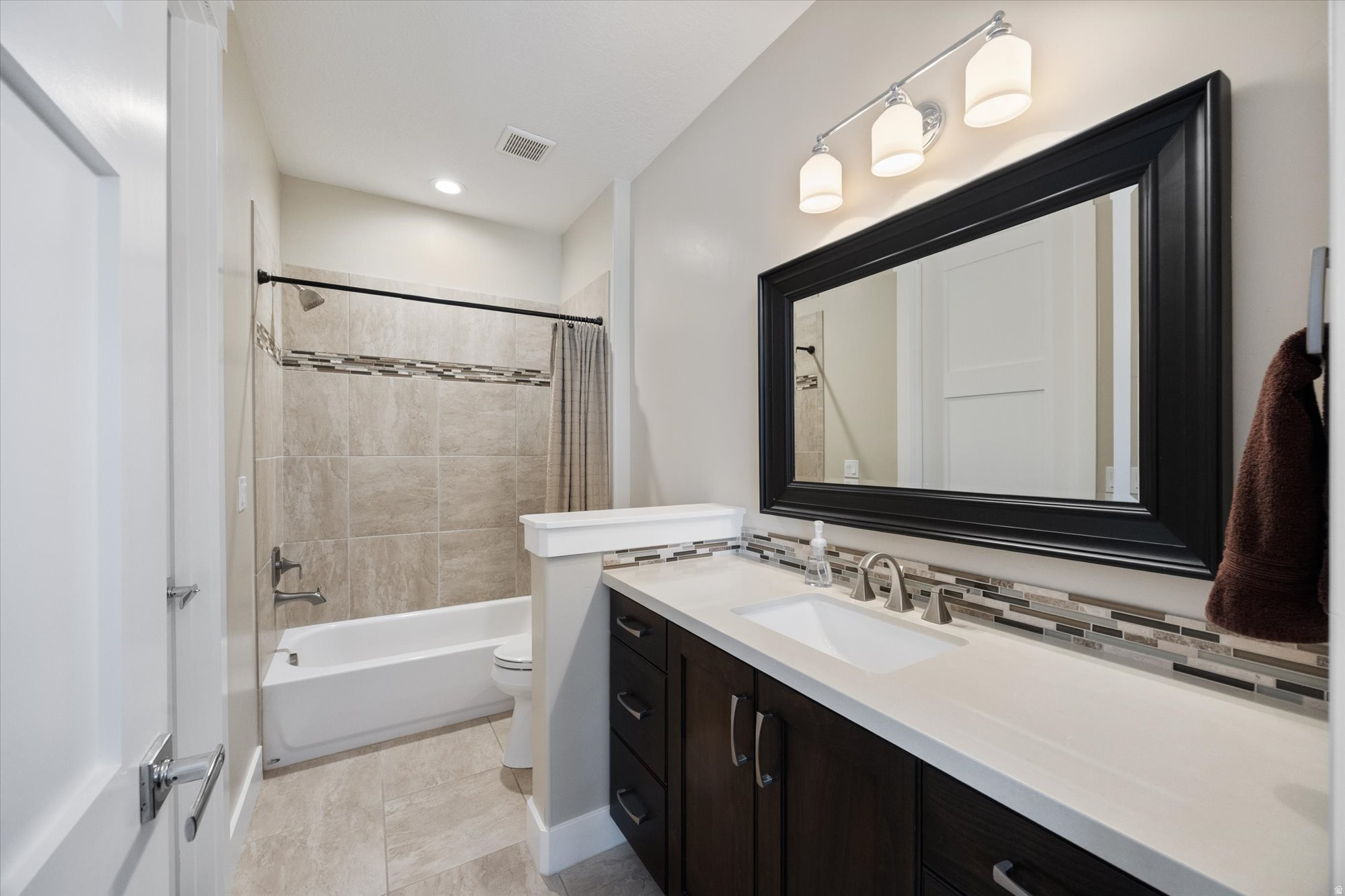 HERITAGE HILLS - Residential