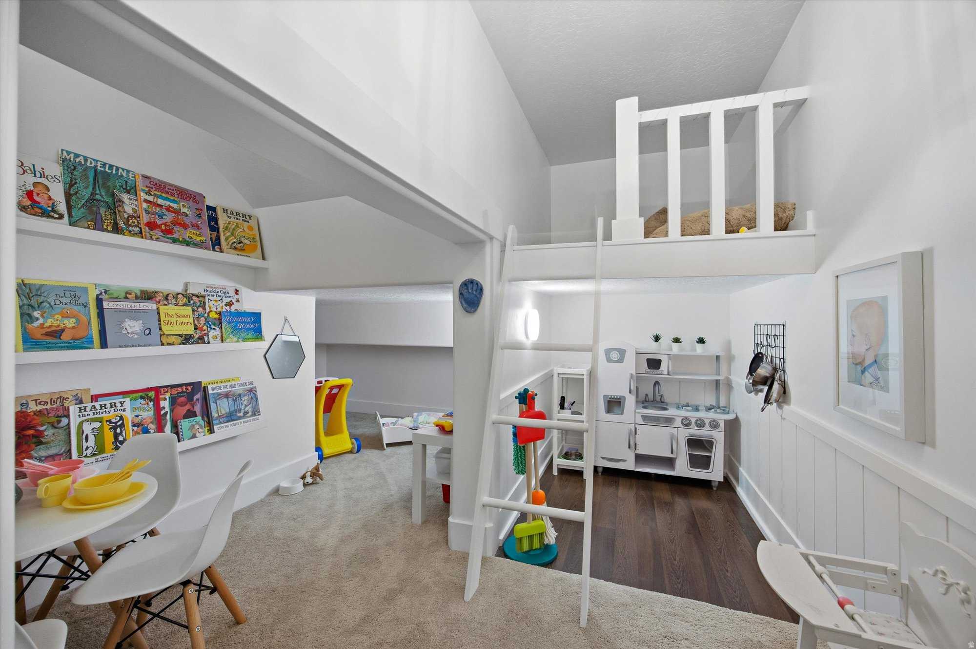 HERITAGE HILLS - Residential