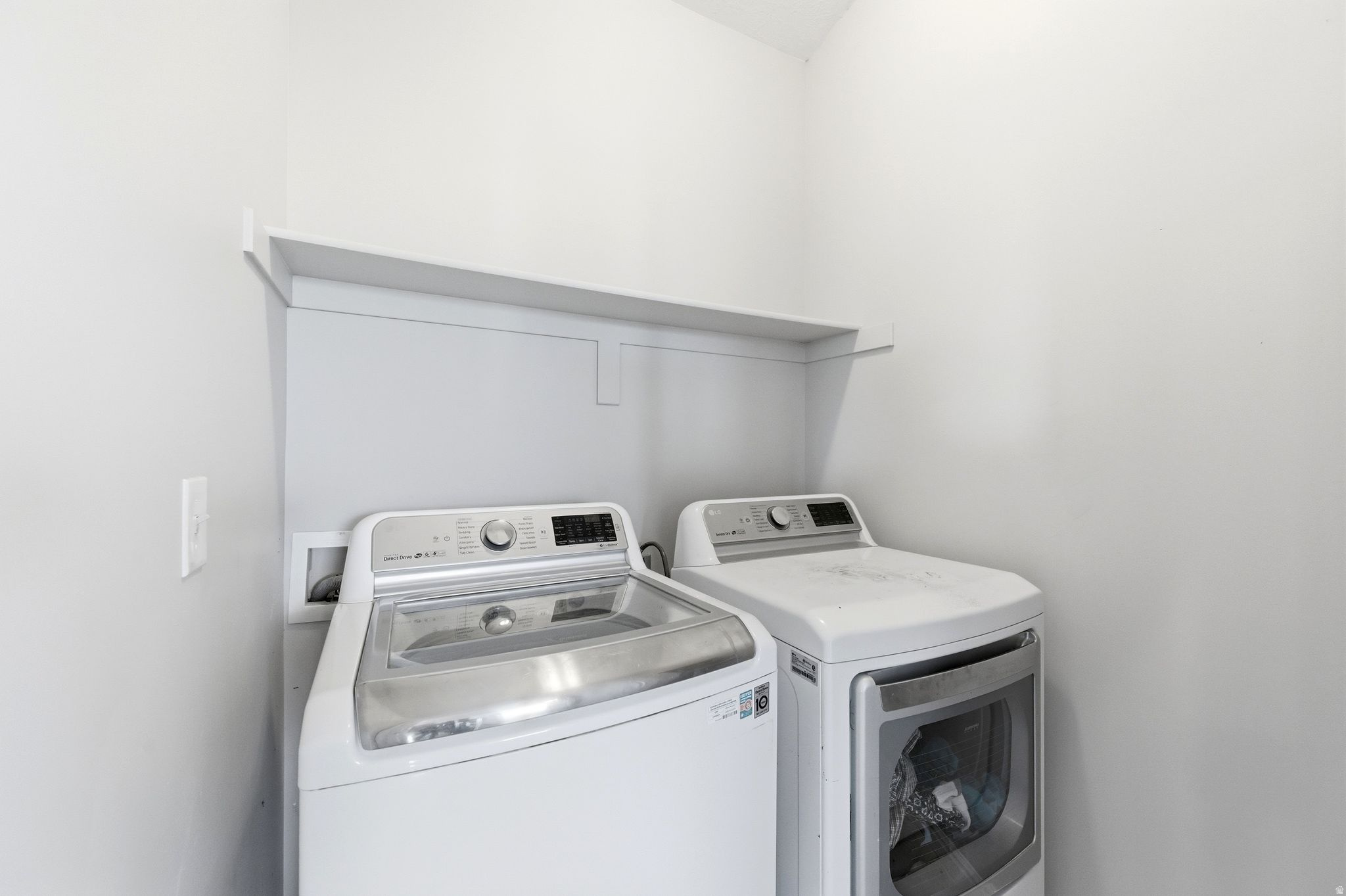 SILVER LAKE - Residential