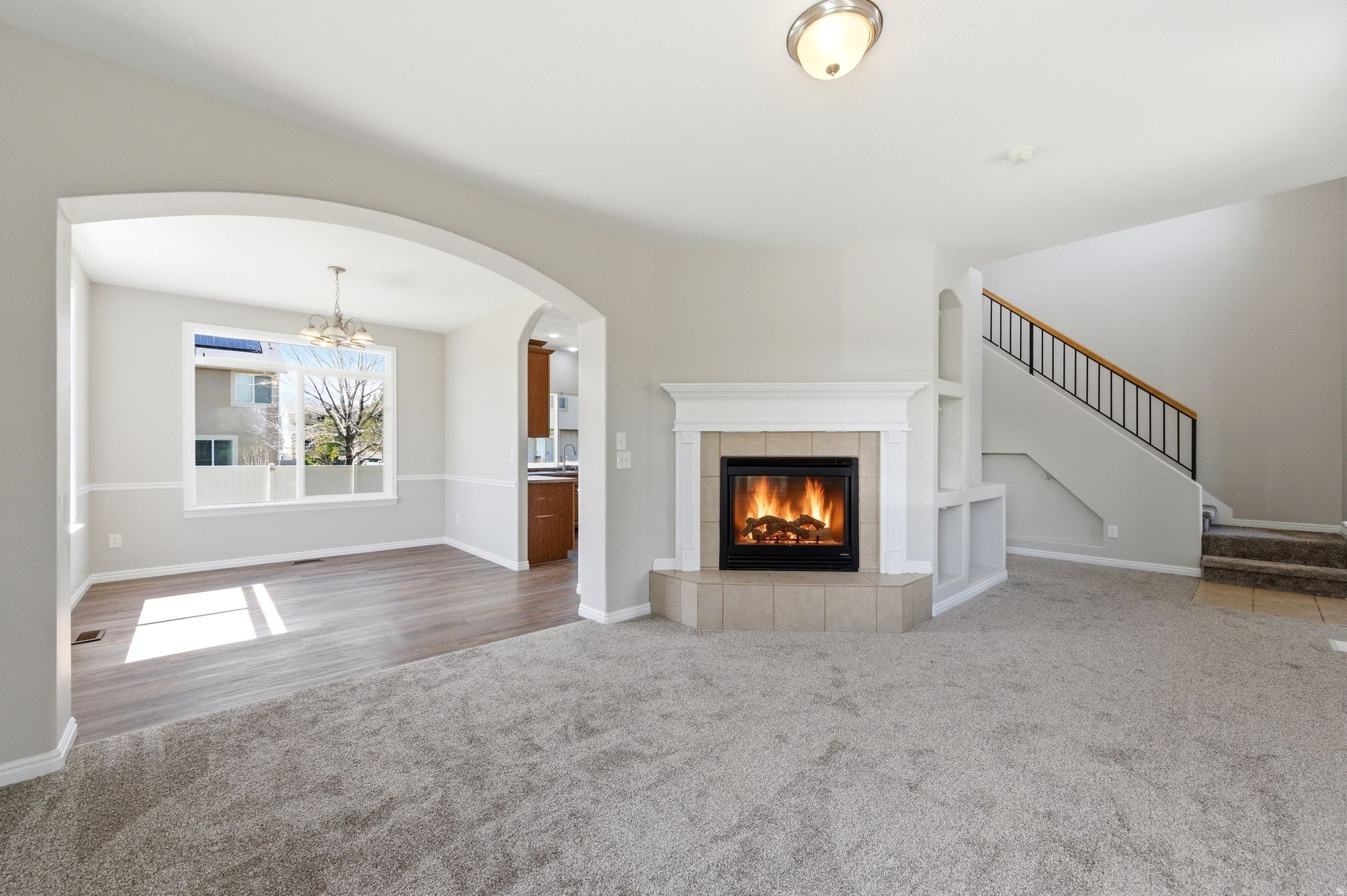 SILVER LAKE - Residential