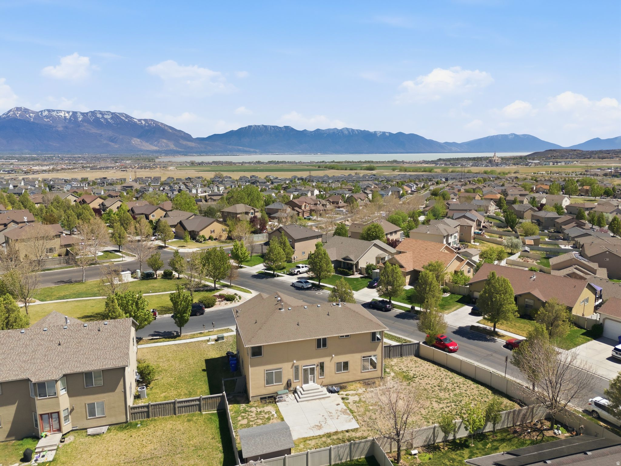 SILVER LAKE - Residential