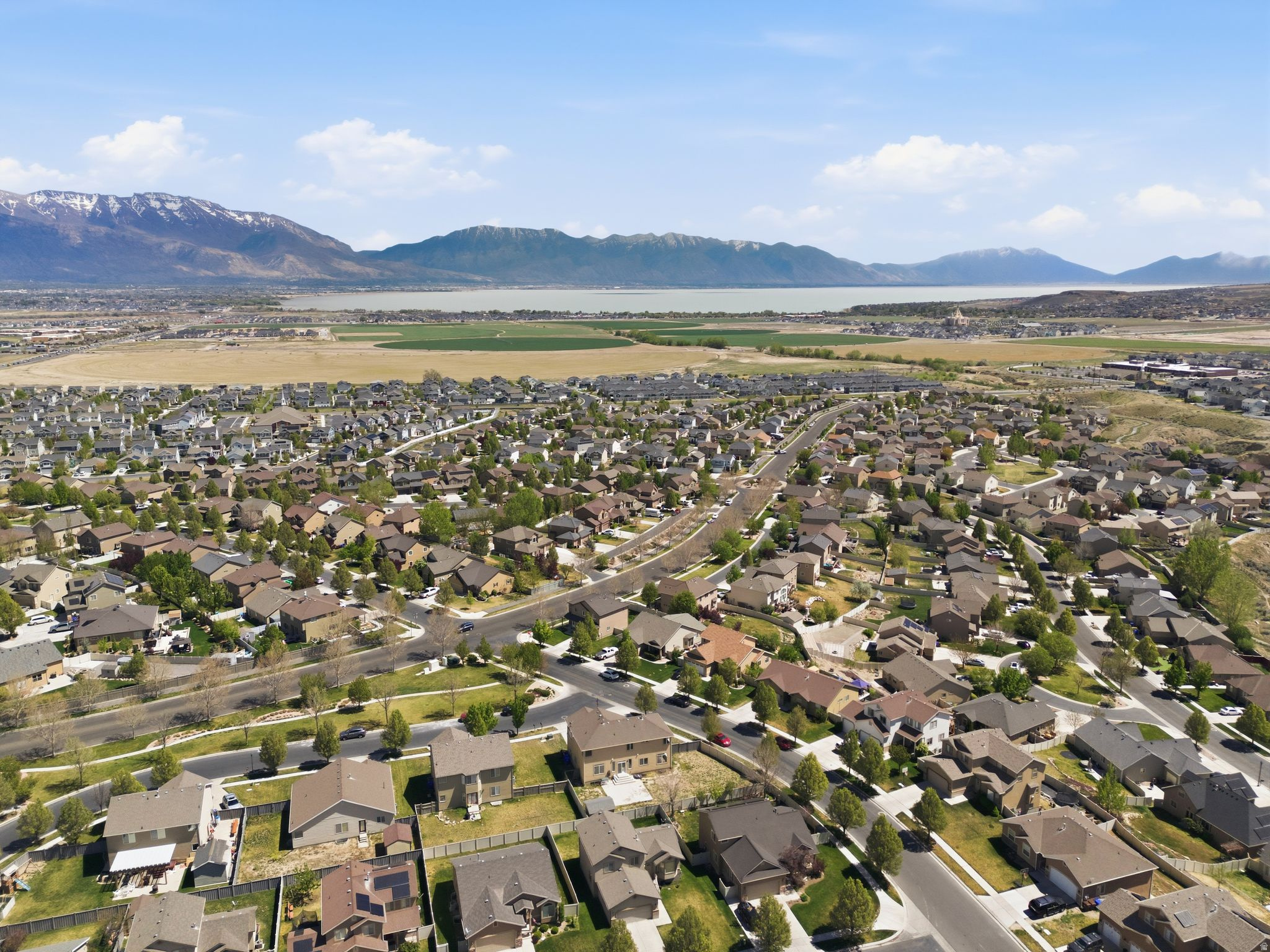 SILVER LAKE - Residential