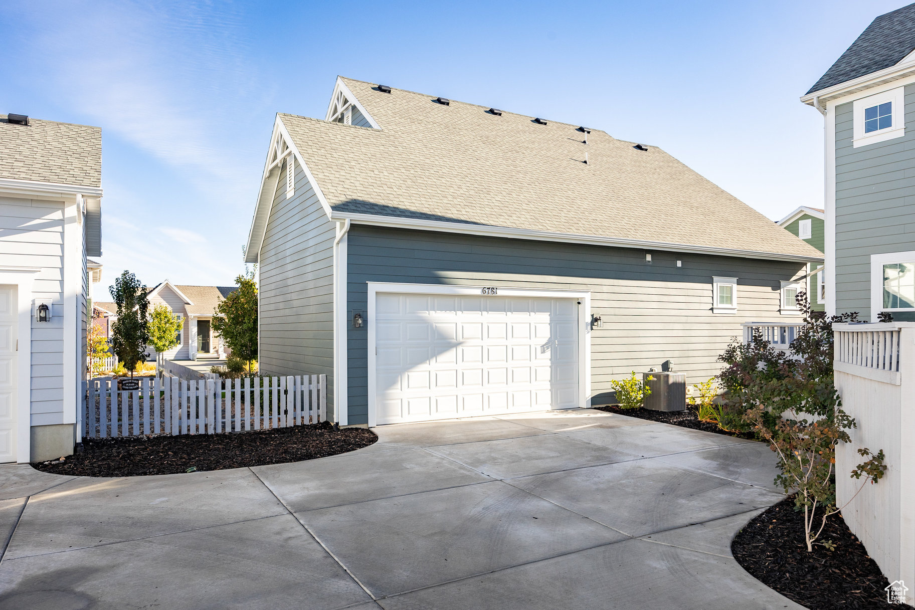 DAYBREAK - Residential