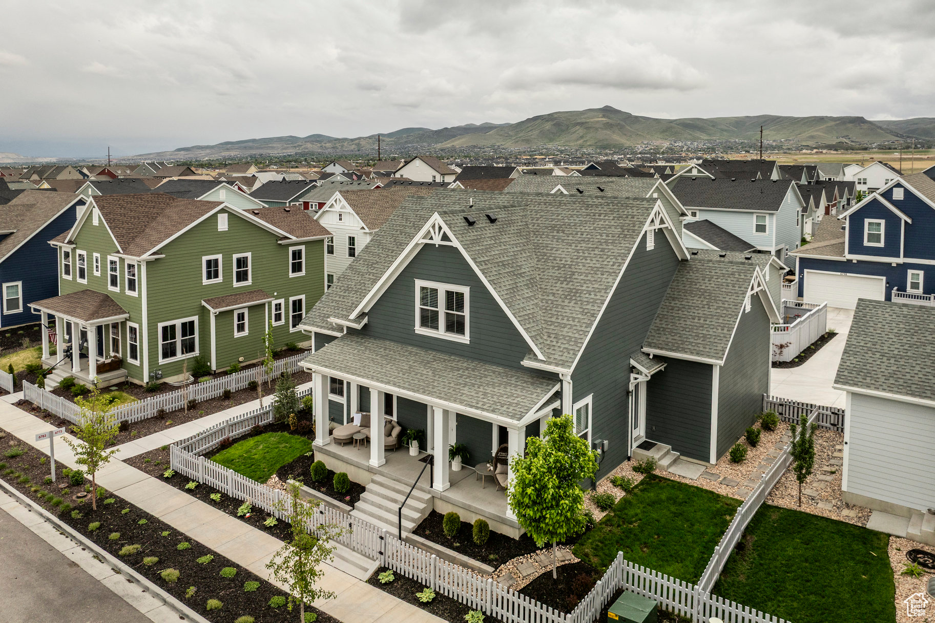 6781 W Meadow Grass Dr, South Jordan, Utah image 2