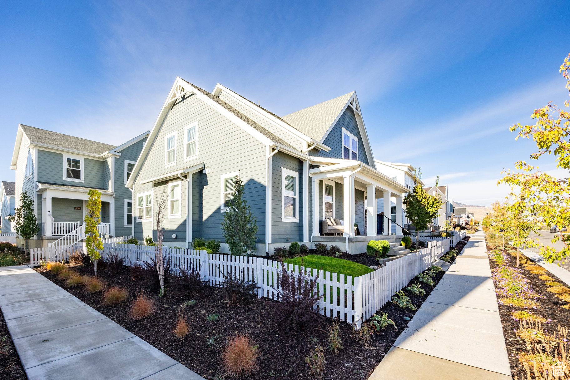 DAYBREAK - Residential