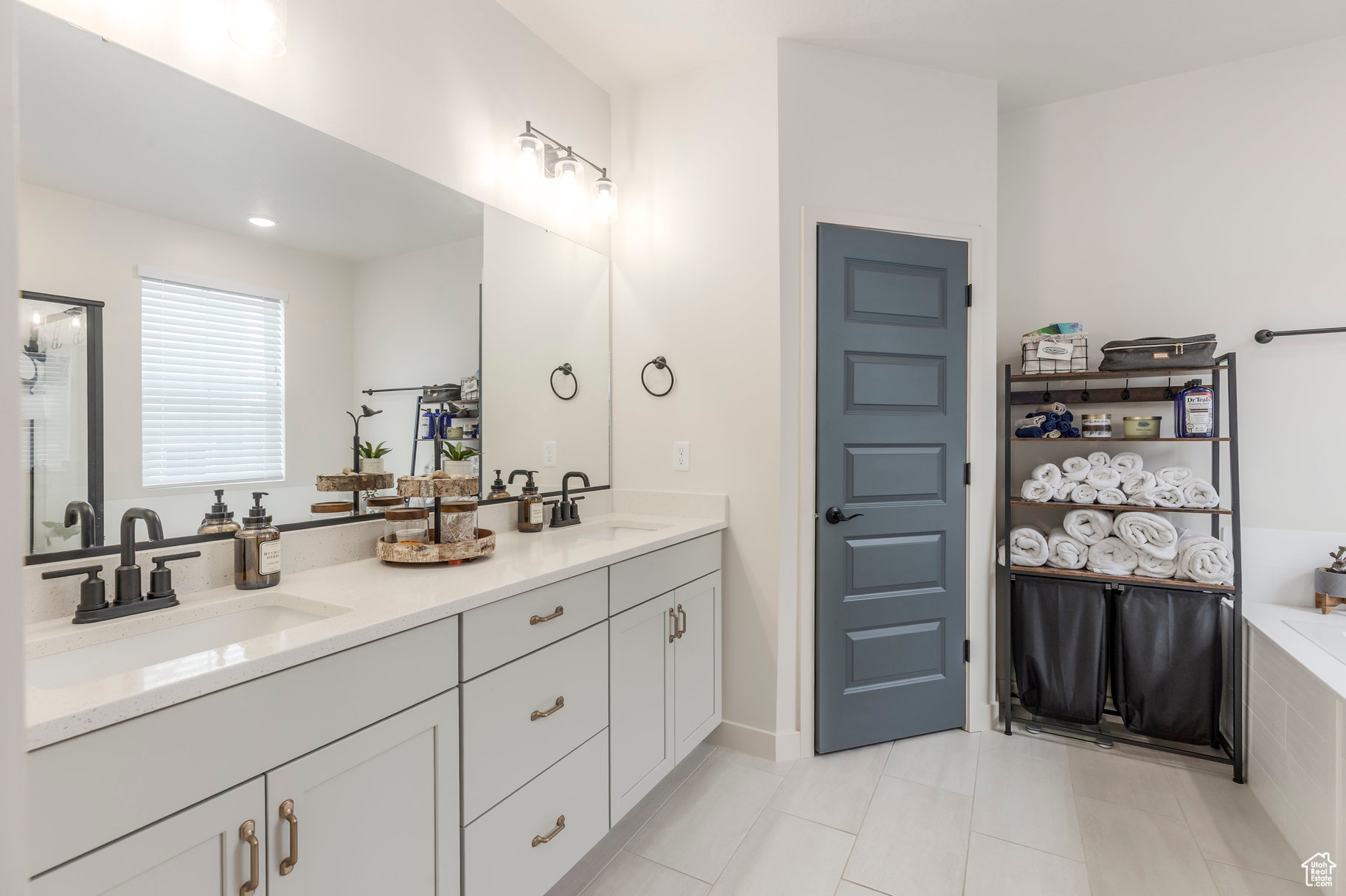 6781 W Meadow Grass Dr, South Jordan, Utah image 9