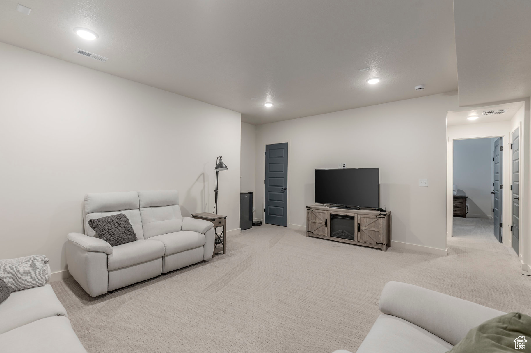 6781 W Meadow Grass Dr, South Jordan, Utah image 10