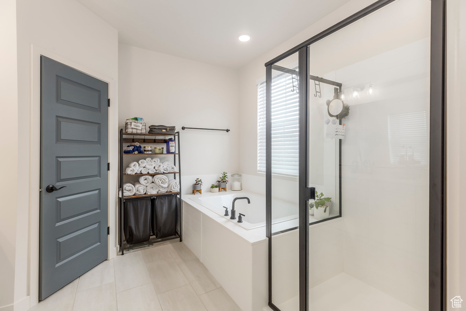 DAYBREAK - Residential